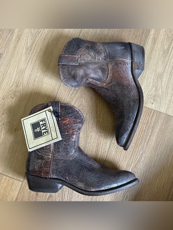 Frye Shoes - NWT Frye Cowboy Ankle Boots